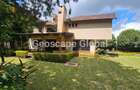 5 Bed House with En Suite in Runda - 14