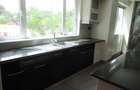 3 Bed Apartment with En Suite in Riverside - 6