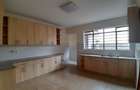 5 Bed Townhouse with En Suite at Lavington - 18