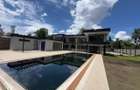 5 Bed Villa with En Suite in Nyari - 1