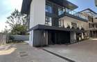 5 Bed Townhouse with En Suite in Lavington - 1