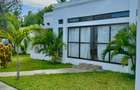 4 Bed Apartment with En Suite at Greenwood Drive - 10