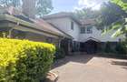 4 Bed House with En Suite at Lavington - 1