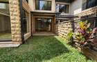 7 Bed Townhouse with En Suite in Lavington - 4
