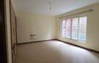 4 Bed Apartment with En Suite in Parklands - 9