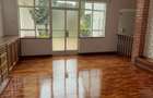 5 Bed House with En Suite in Runda - 3