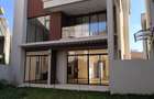 5 Bed Villa with En Suite in Lavington - 1