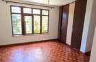 5 Bed Townhouse with En Suite at Lavington Green - 13