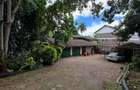 4 Bed House with En Suite in Lavington - 1