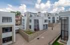 5 Bed Townhouse with En Suite at Lavington - 7