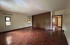 5 Bed Townhouse with En Suite in Lavington - 6