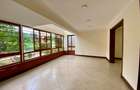 5 Bed Townhouse with En Suite in Spring Valley - 15