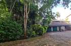 5 Bed House with En Suite at Lavington - 7