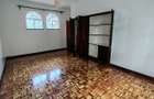 4 Bed Townhouse with Swimming Pool in Riverside - 14