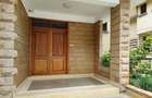 5 Bed House with En Suite in Lavington - 5