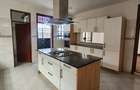 5 Bed Townhouse with En Suite in Kileleshwa - 16