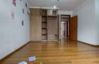 5 Bed Townhouse with En Suite at Off Convent Drive - 13