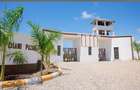 6 Bed Villa with En Suite at Beach Road - 2