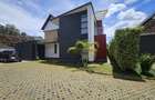 4 Bed House with En Suite in Garden Estate - 2