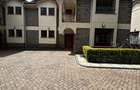 5 Bed Townhouse with En Suite in Lavington - 2