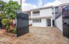 4 Bed Townhouse with En Suite in Lavington - 11