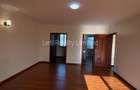5 Bed Townhouse with En Suite in Lavington - 10