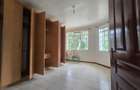 4 Bed House with En Suite in Spring Valley - 16
