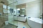 4 Bed Apartment with En Suite in Westlands Area - 16