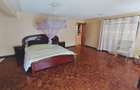 6 Bed Villa with En Suite in Lavington - 7