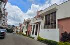 5 Bed Townhouse with En Suite at Lavington Green - 1