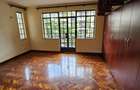 3 Bed Apartment with En Suite at Lavington - 16