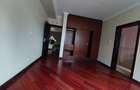 5 Bed Townhouse with En Suite at Lavington Road - 19