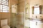 4 Bed Apartment with En Suite in Parklands - 15
