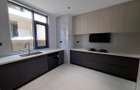 5 Bed Townhouse with En Suite in Lavington - 9