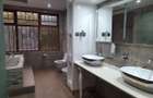 6 Bed House with En Suite in Kyuna - 16