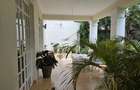 4 Bed Townhouse with En Suite in Spring Valley - 9