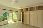 4 Bed Townhouse with En Suite at Riverside Drive. - 17