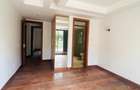 5 Bed Villa with En Suite in Lavington - 19