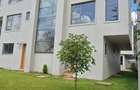 6 Bed Townhouse with En Suite at Off Convent Drive - 1