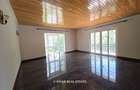 4 Bed House with Garden in Rosslyn - 8