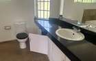 4 Bed Townhouse with En Suite in Spring Valley - 9