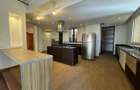 4 Bed Apartment with En Suite in General Mathenge - 3