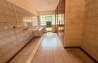 5 Bed Townhouse with En Suite in Nyari - 10