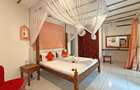 5 Bed Villa with Garden at Watamu - 3
