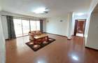 3 Bed Apartment with En Suite at Lavington - 5