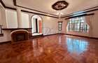 5 Bed House with En Suite in Runda - 2