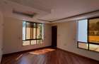 5 Bed Townhouse with En Suite in Kileleshwa - 6