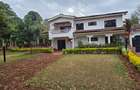 4 Bed House with En Suite at Nyari Close - 4