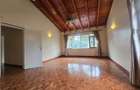 4 Bed House with En Suite in Runda - 16