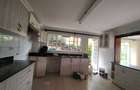 4 Bed House with En Suite in Redhill - 8